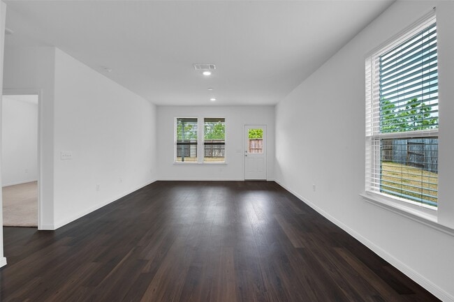 Building Photo - 14403 Cedar Ledge Ln