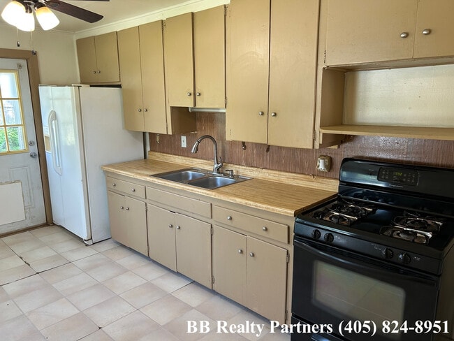 Building Photo - 7419 East 131st St S