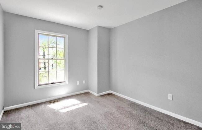 Building Photo - 12120 Apache Tears Cir