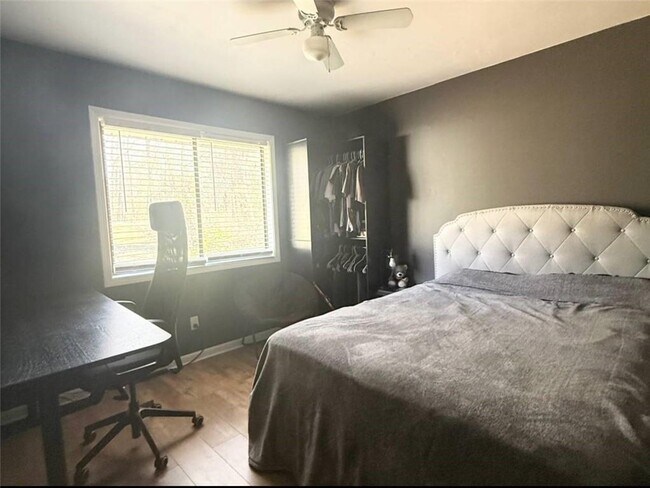 Building Photo - 2967 Harold Dean Dr