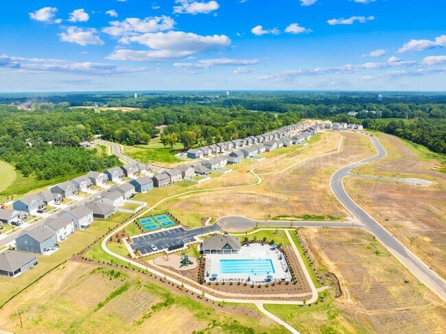 Building Photo - 1837 Vanderlyn St