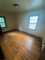 Building Photo - 2620 Linden Ave