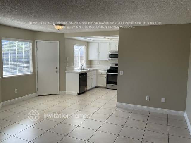 Building Photo - 10751 Spyglass Dr