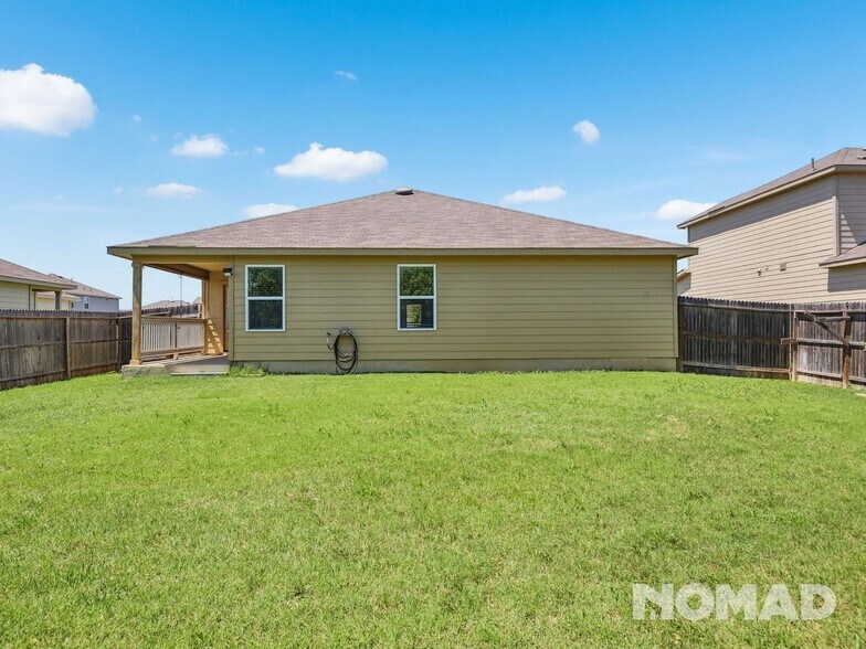 Building Photo - 536 Long Leaf Dr