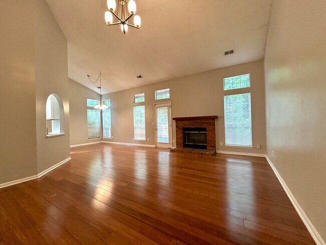 Building Photo - 8607 Kirkley Glen Ln
