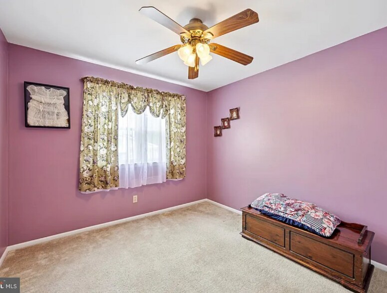 Building Photo - 9813 Ferndale St