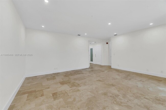 Building Photo - 6538 Via Regina