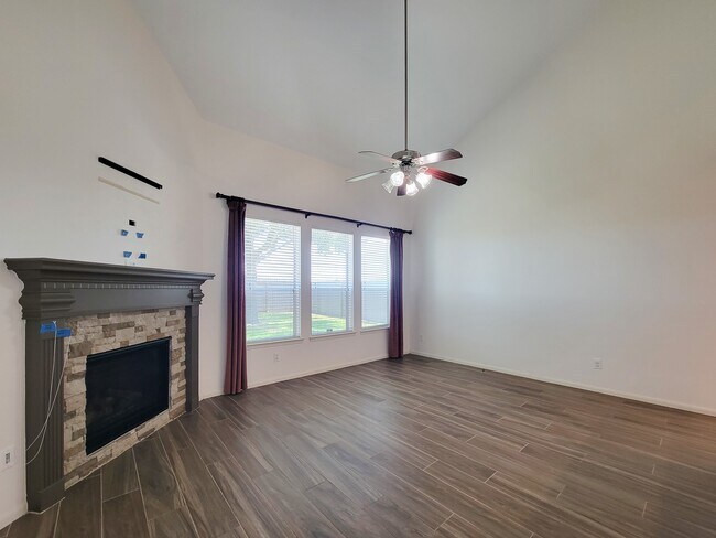 Building Photo - 6511 Canyon Mist Ln