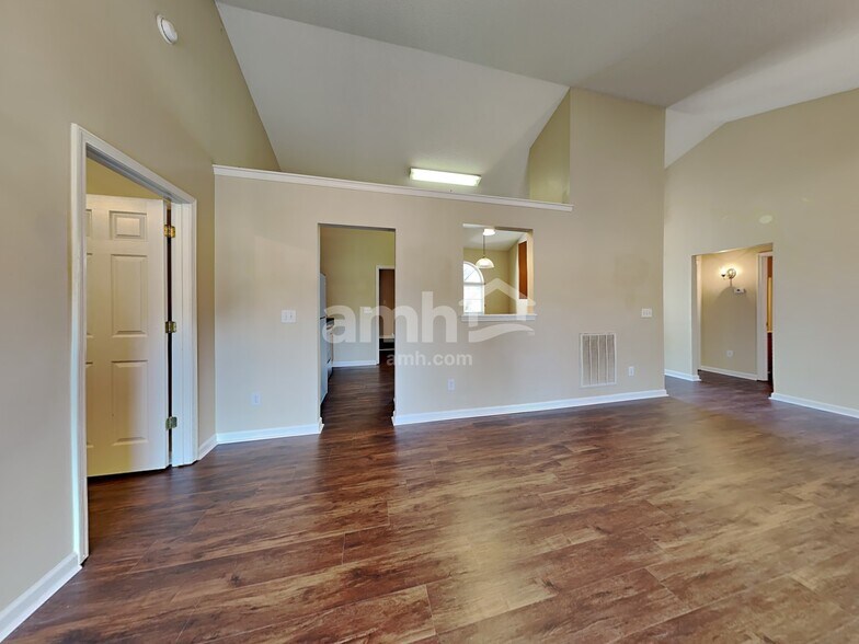 Building Photo - 104 Windy Meadow Way