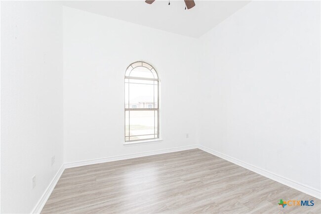 Building Photo - 4602 Lauren MacKenzie Dr