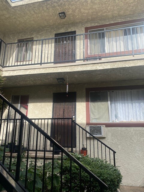 Building Photo - 8800 Cedros Ave