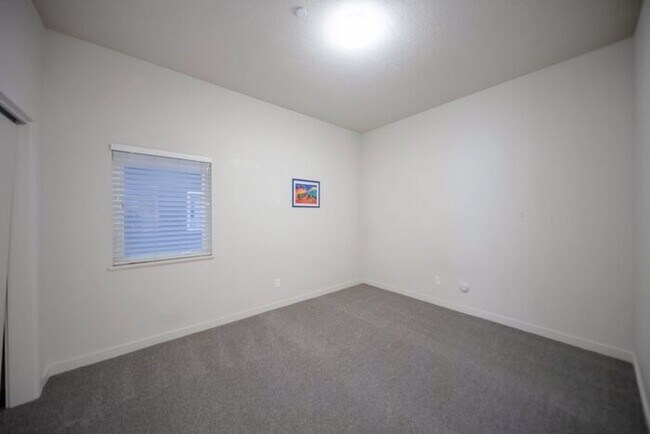 Building Photo - Secure + Trendy Salt Lake City Condo at a ...
