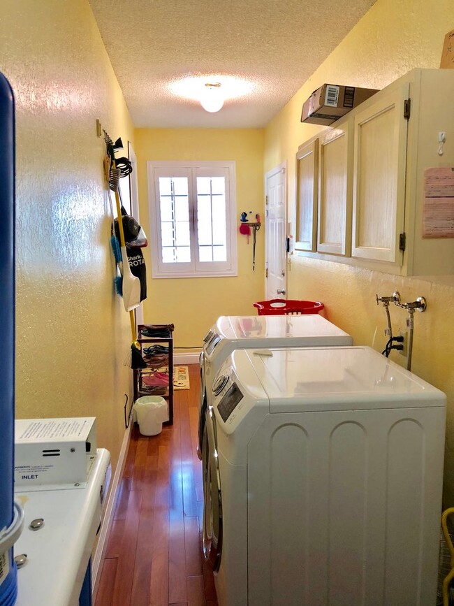 Building Photo - Gorgeous Furnished Oasis in Las Vegas Avai...