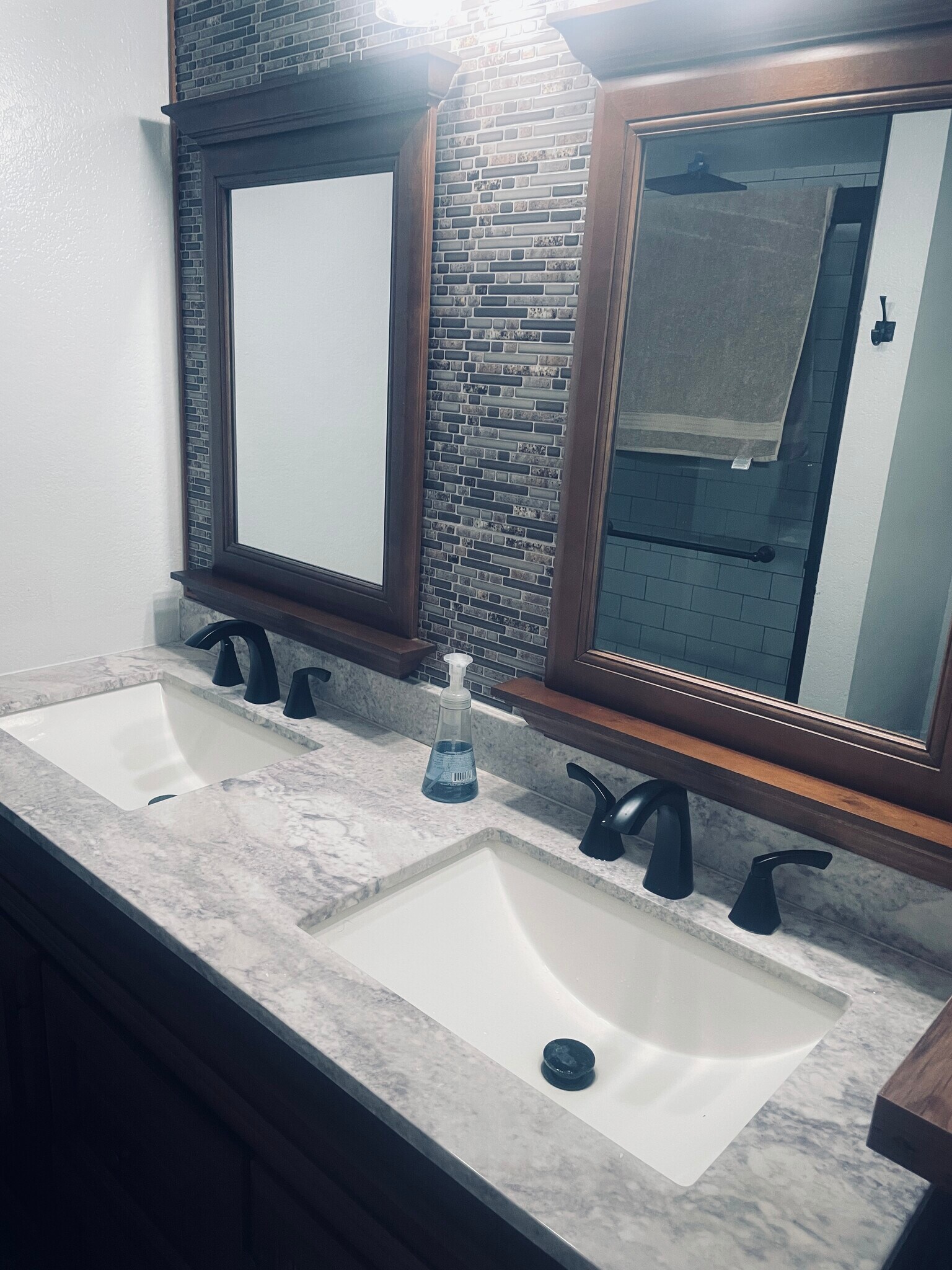 Building Photo - 403 Bradshaw Ln