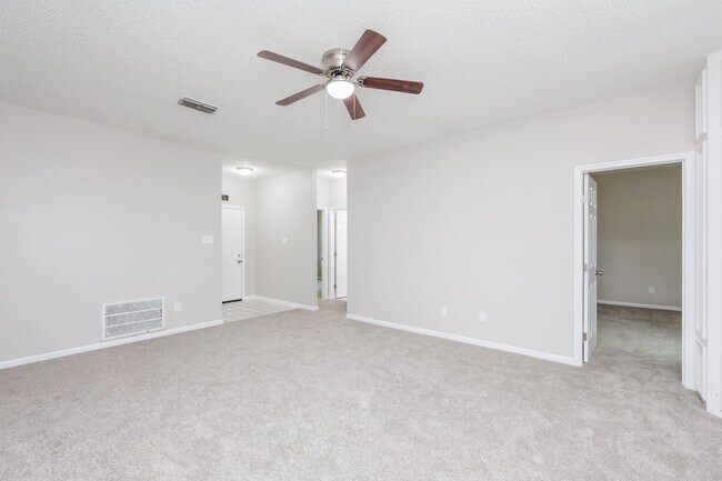 Building Photo - 11313 Red Creek Cir