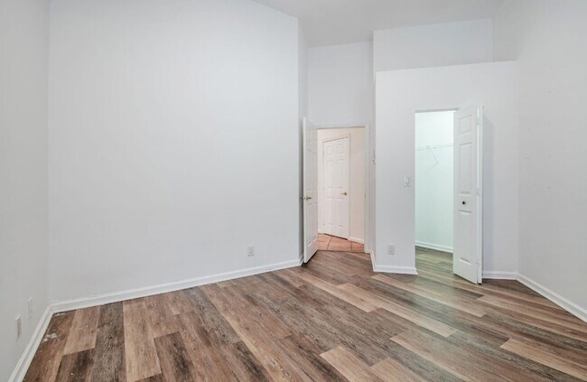 Building Photo - 2466 Bay Isle Ct