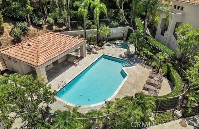 Building Photo - 440 S San Vicente Ln