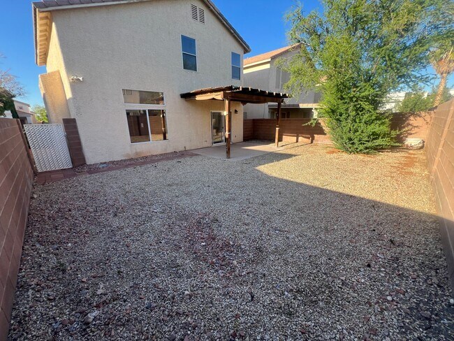 Building Photo - 3 Bed, 2.5 Bath home with Solar Panels!