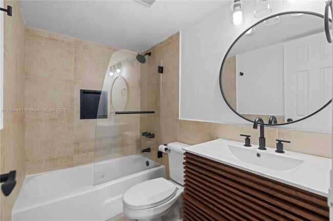 Building Photo - 1800 Sans Souci Blvd