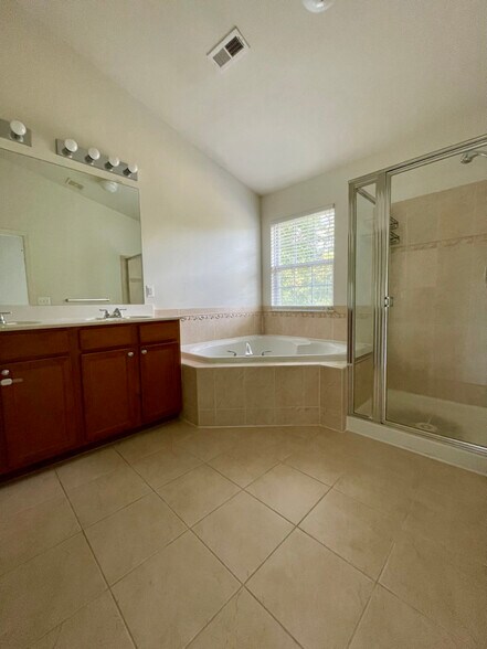 Building Photo - 7603 Cherrybark Oak Ln