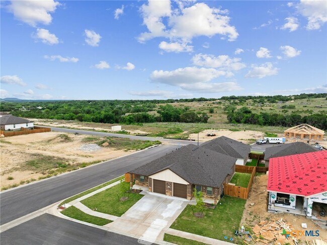 Building Photo - 101 Leon Ln