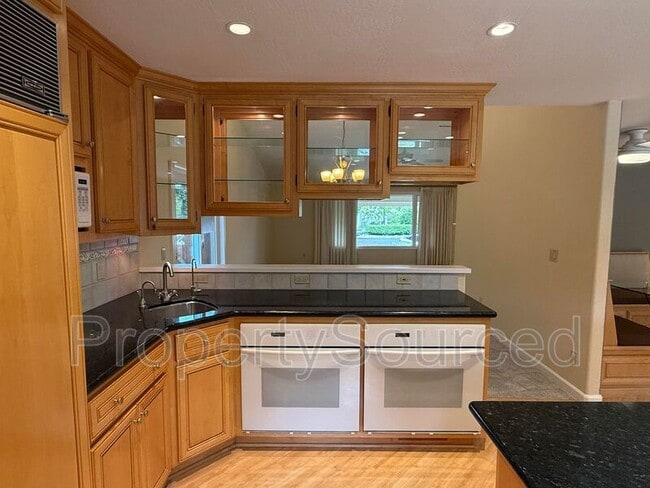 Building Photo - 1550 Naples Ct