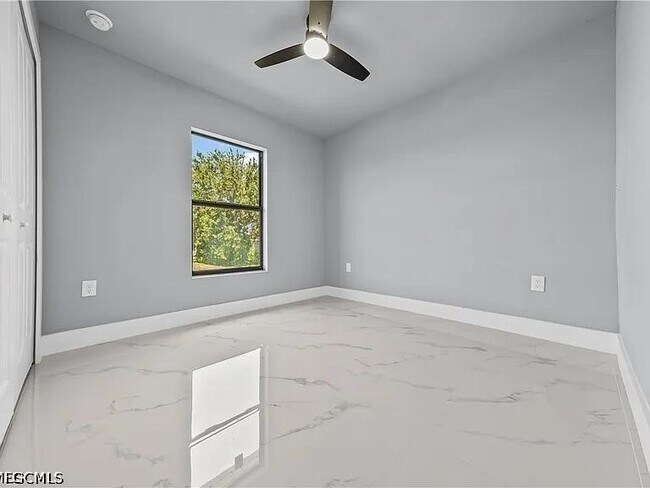 Building Photo - 1130 Graystone Ave