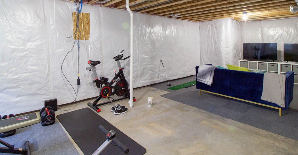 basement - 17119 Mistflower Ln