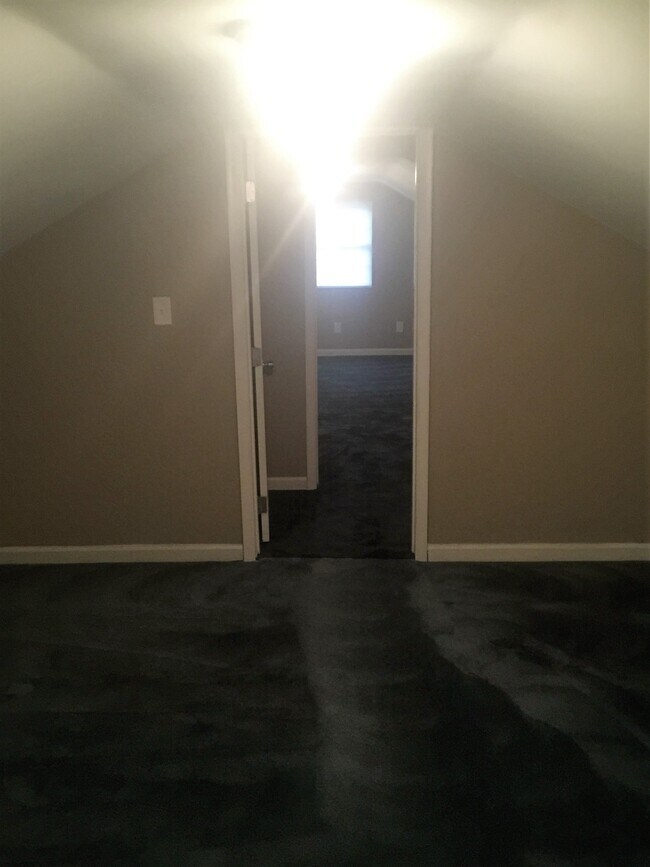 Building Photo - 6063 Yosemite Dr