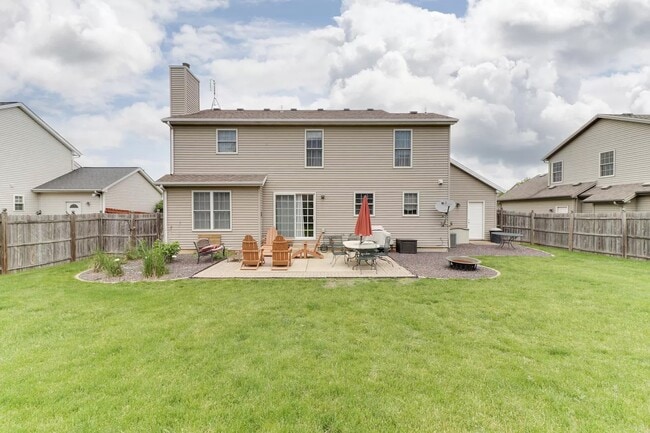 Building Photo - 2867 Blue Heron Rd