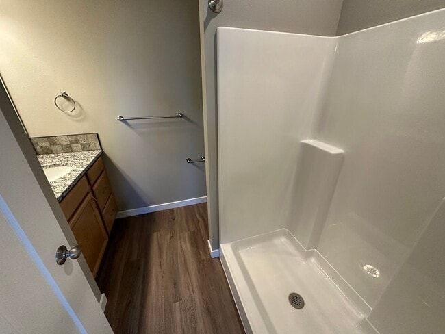 Building Photo - NEW 4 Bedroom / 4.5 Bath Townhome. A/C in every bedroom