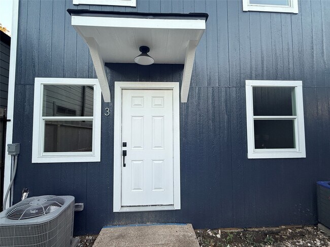 Building Photo - 3268 Holman St