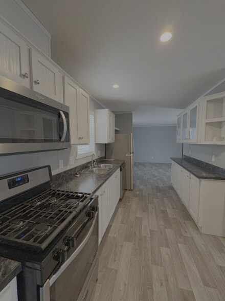 Building Photo - 352 Trillum Trail