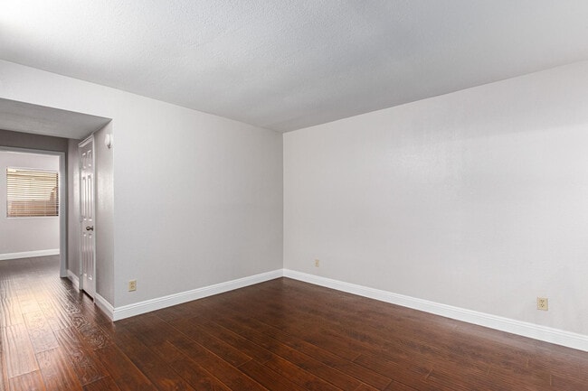 Building Photo - 5713 W Gelding Dr