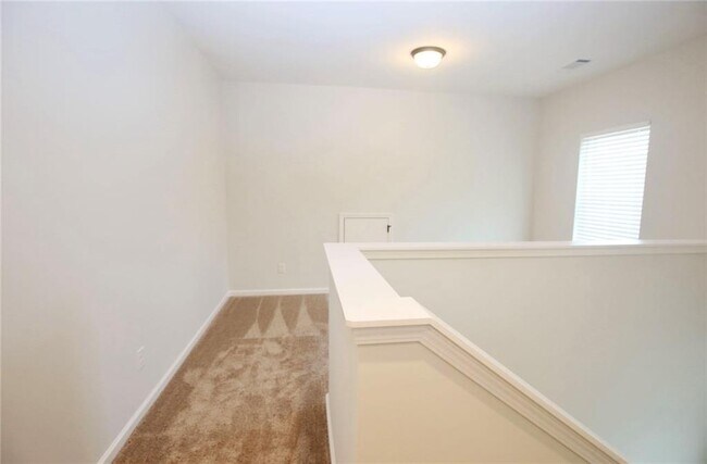 Building Photo - 2225 Whistler Wy NE