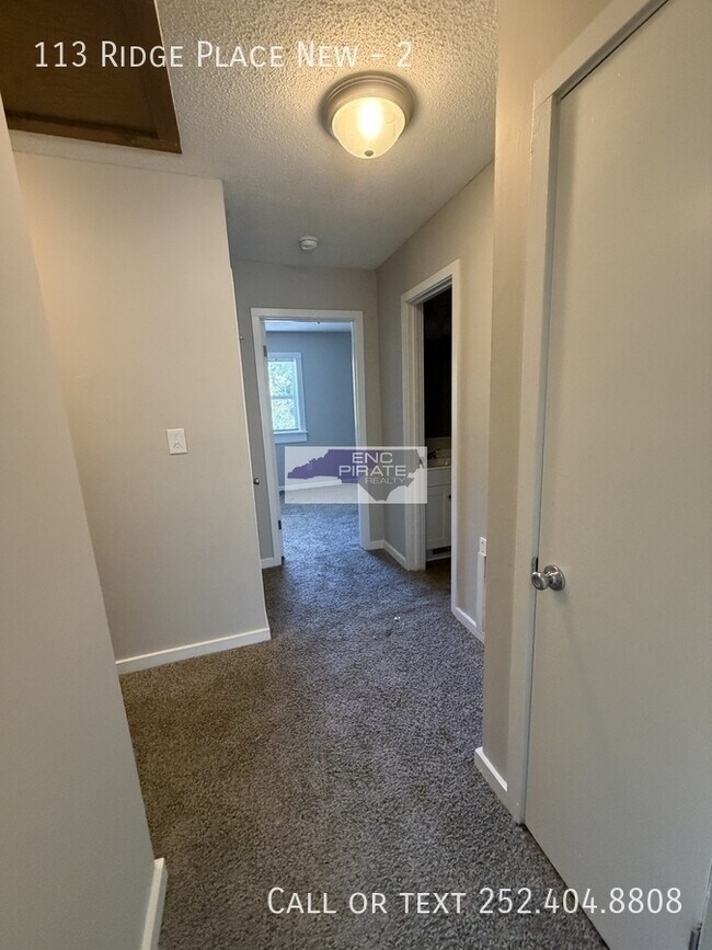 Building Photo - 113 Ridge Pl