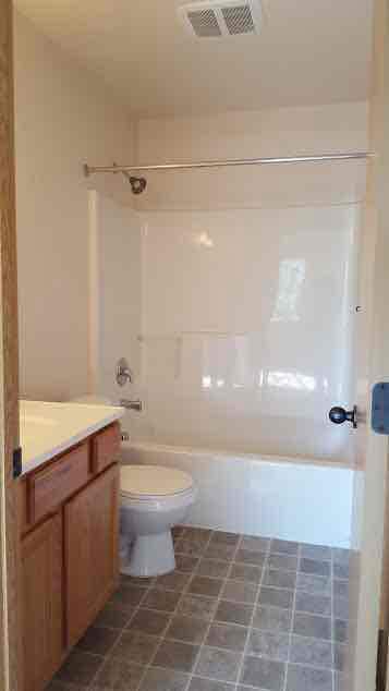 Building Photo - 45 Appleway Dr