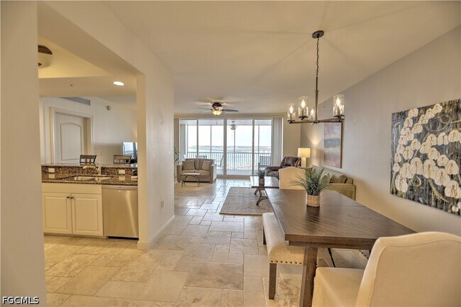 Building Photo - 2090 W First St