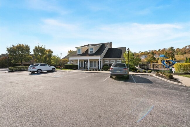 Building Photo - Beautiful 2BR/2.5BA Townhome in Byers Station with Finished Basement & Community Amenities