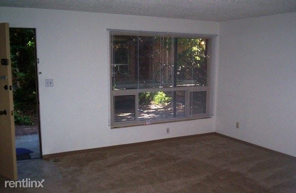 Building Photo - 5620 University Way NE