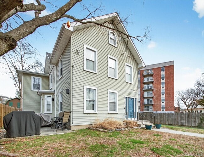 Building Photo - 24 E Park Pl