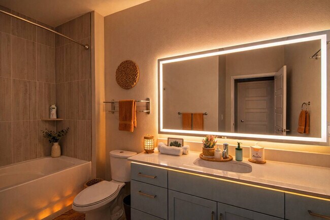 Building Photo - 777 E Stella Ln