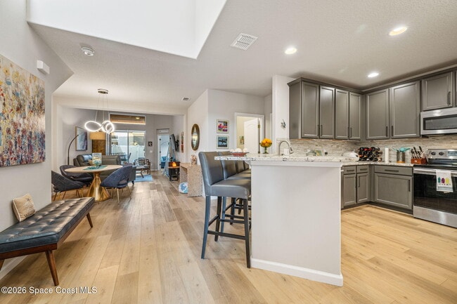 Building Photo - 763 Simeon Dr