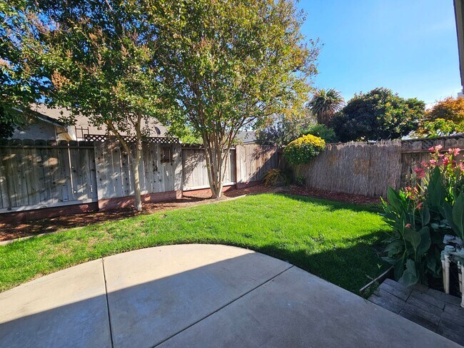 Building Photo - 1108 Citrus Ct