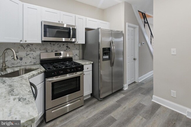 Building Photo - 2336 Pierce St