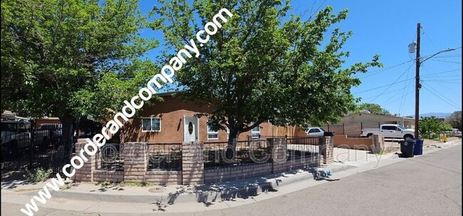 Building Photo - 2461 Consuelo Ln NW