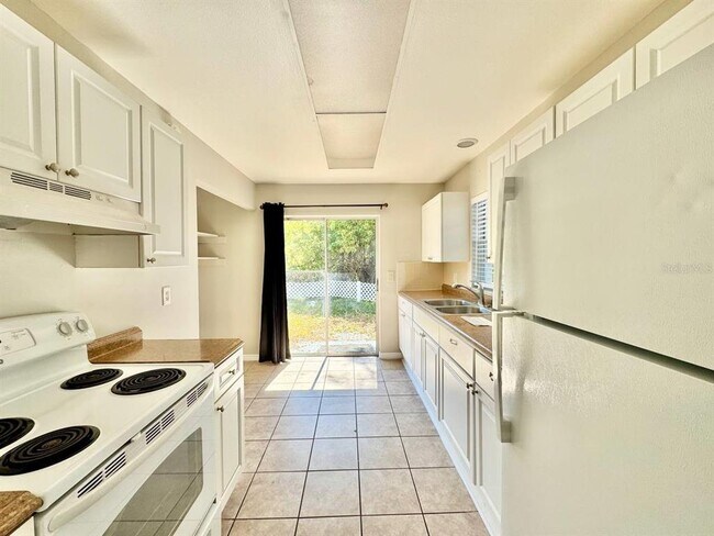 Building Photo - 625 Wildwood Way