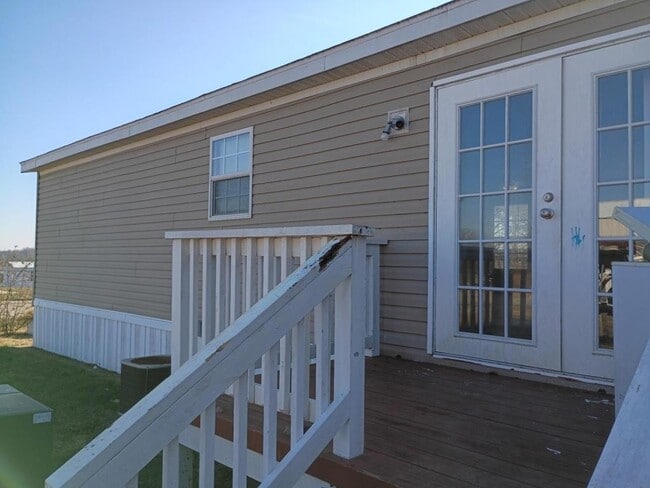 Building Photo - 1022 Walnut Grove Ln