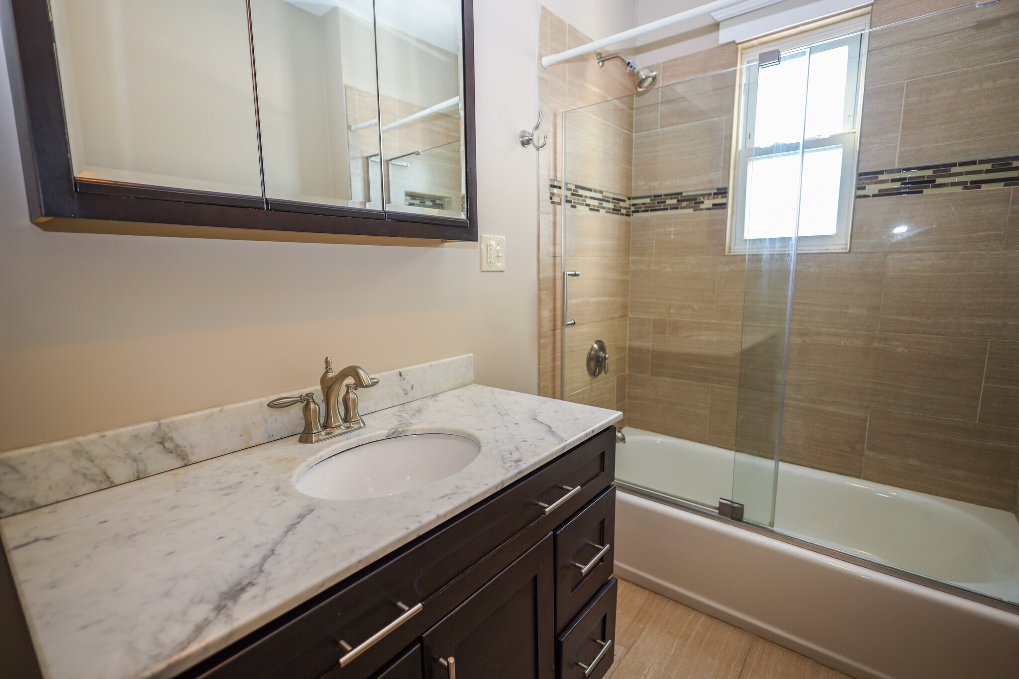 Building Photo - 422 Trapelo Rd