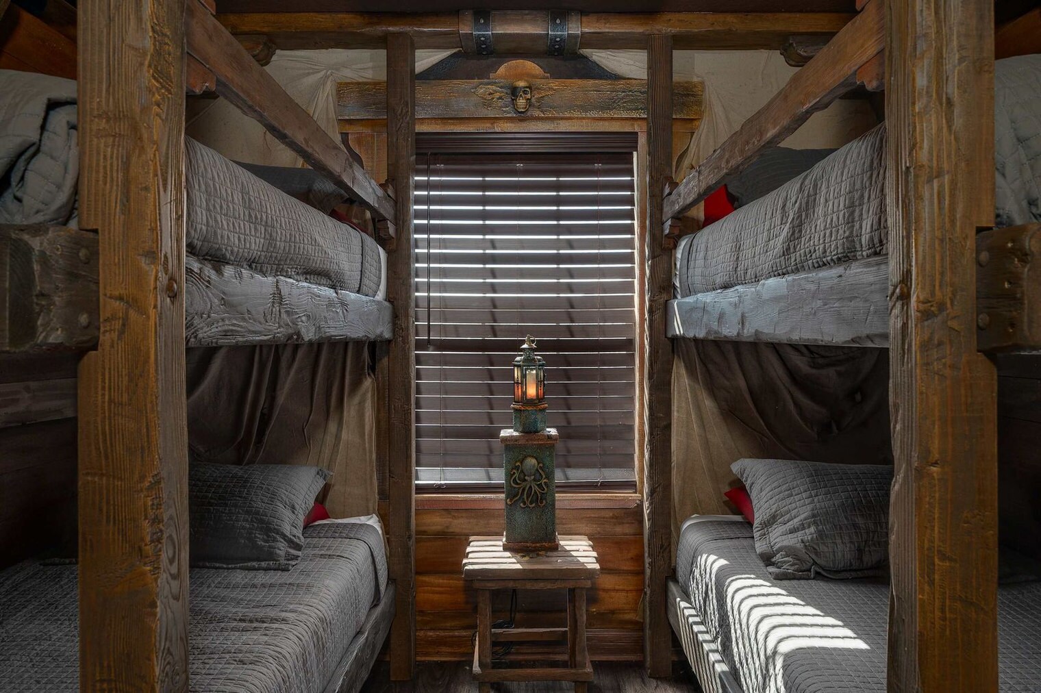 Building Photo - 8988 Stinger Dr